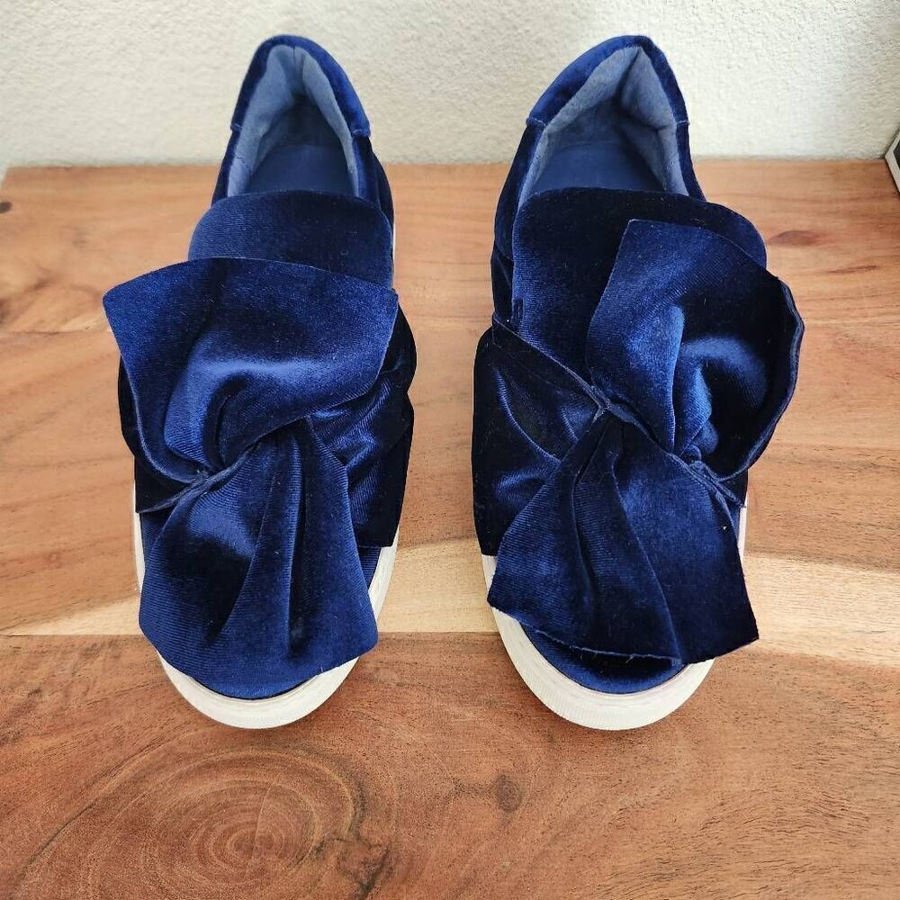 j/slides NYC size 9 velvet navy blue slip on loafers exaggerated large bow tie